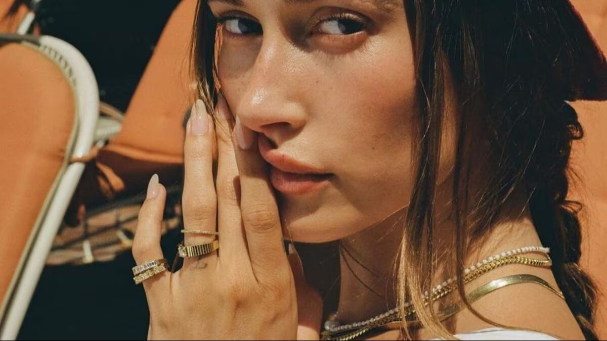 The Je Ne Sais Quoi Code: Decoding French Girl Style Beyond the Clichés